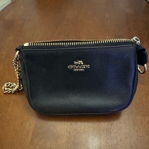 Coach Black Pebbled Leather Wristlet w/ Gold Chain | Like New
